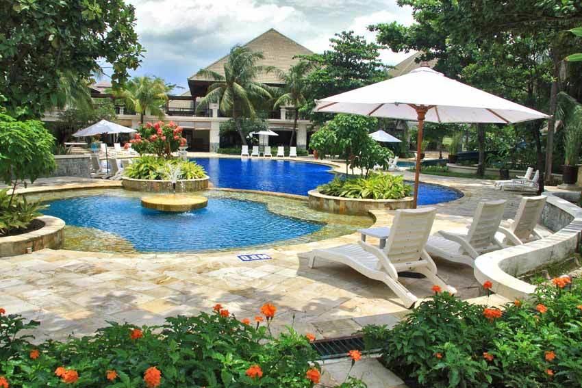 Ciputra Golf, Club & Hotel Sorabaya Extérieur photo