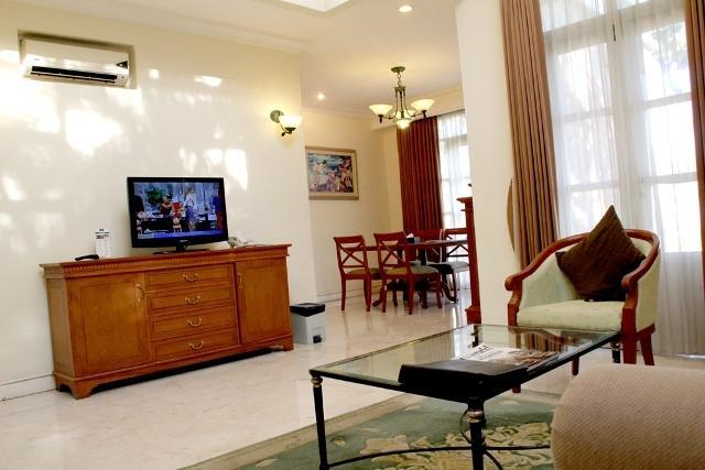 Ciputra Golf, Club & Hotel Sorabaya Chambre photo