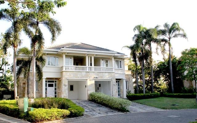 Ciputra Golf, Club & Hotel Sorabaya Chambre photo